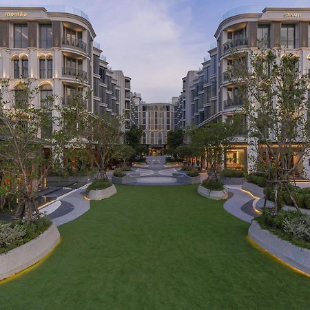 The Salil Hotel Riverside Bangkok Exterior photo The Park