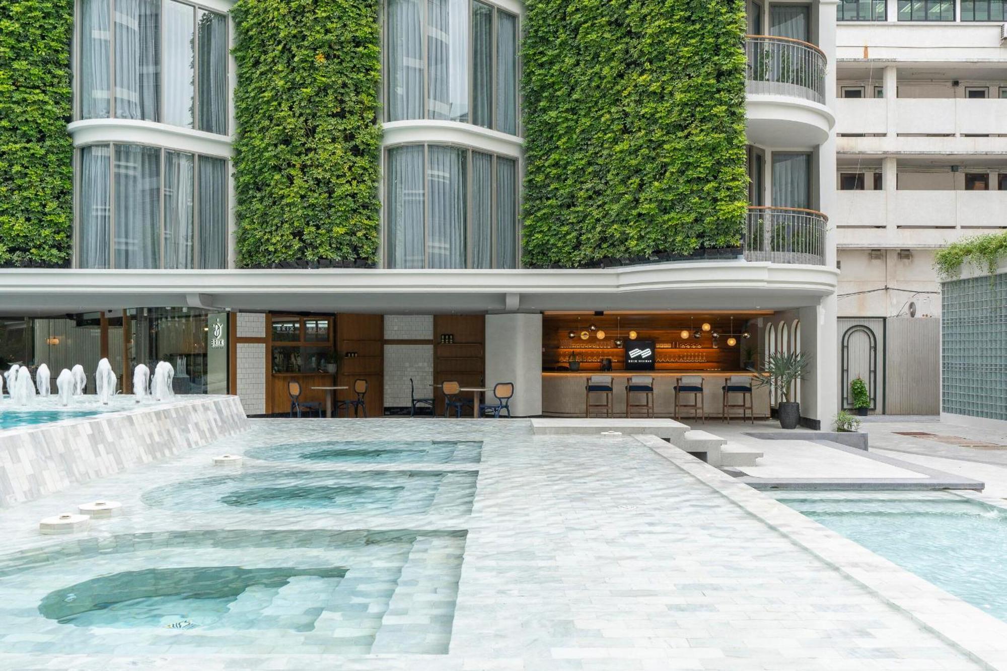 The Salil Hotel Riverside Bangkok Exterior photo The hotel's pool