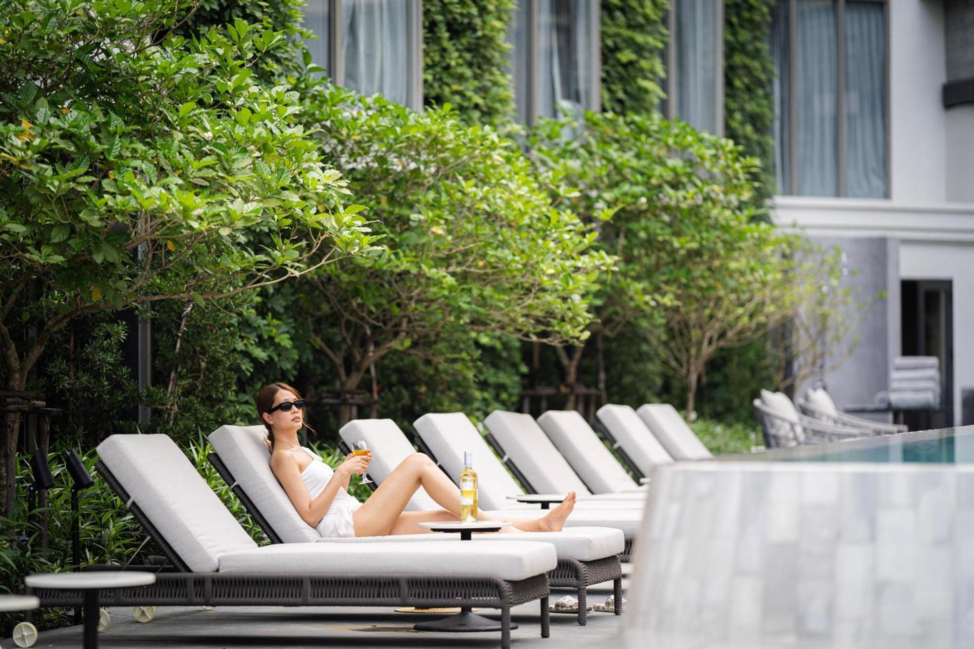 The Salil Hotel Riverside Bangkok Exterior photo The Pool at The Hari