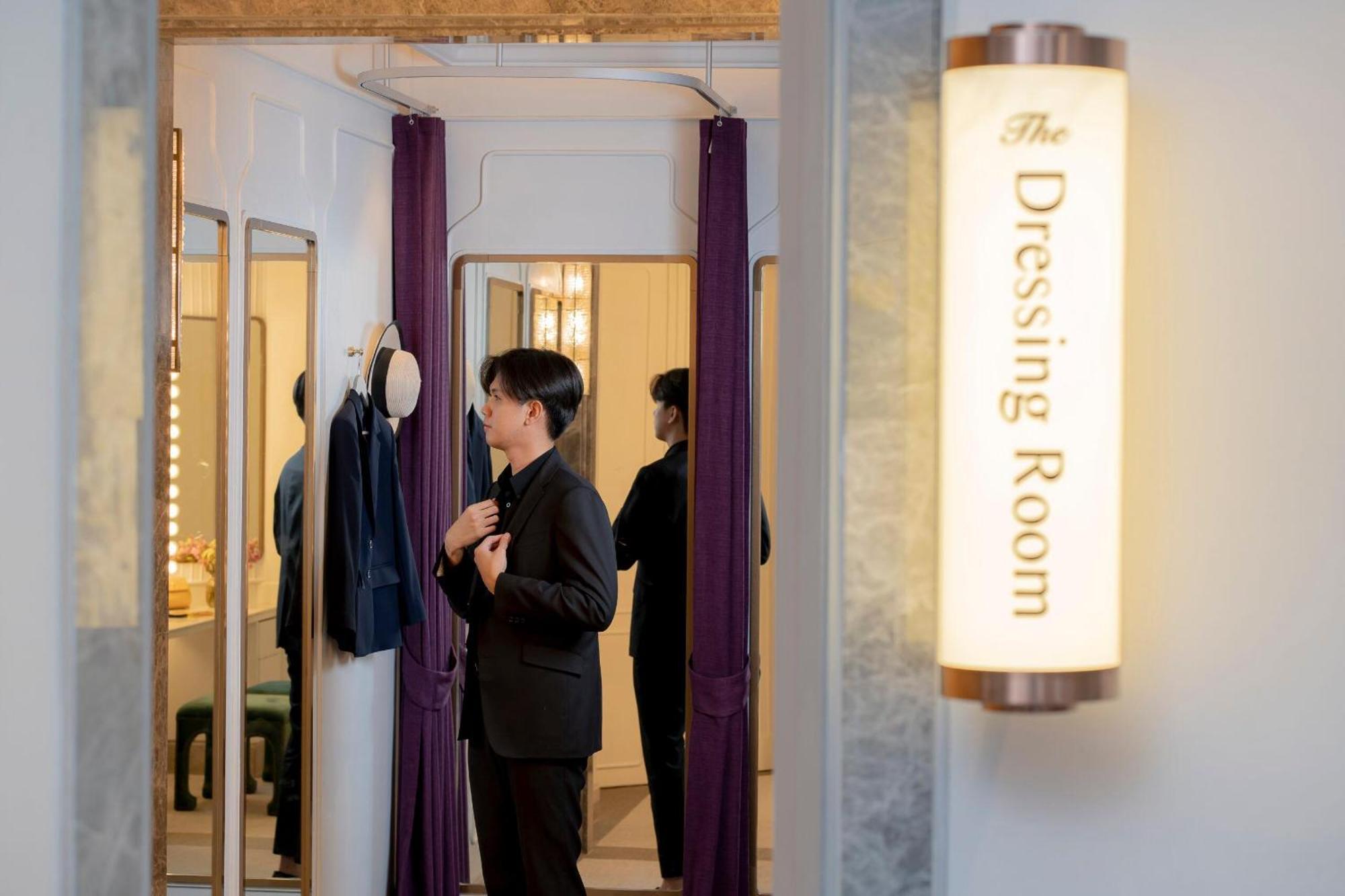 The Salil Hotel Riverside Bangkok Exterior photo A dressing room at a hotel