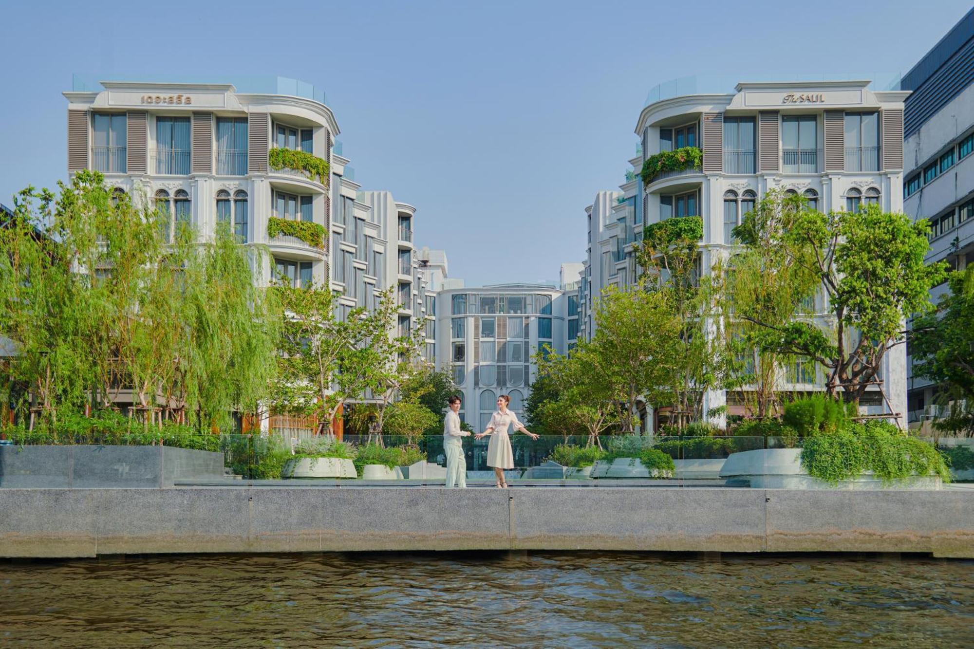 The Salil Hotel Riverside Bangkok Exterior photo The River