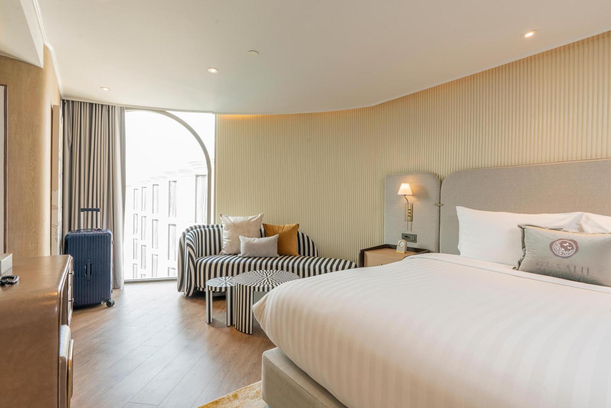 The Salil Hotel Riverside Bangkok Exterior photo Deluxe Room