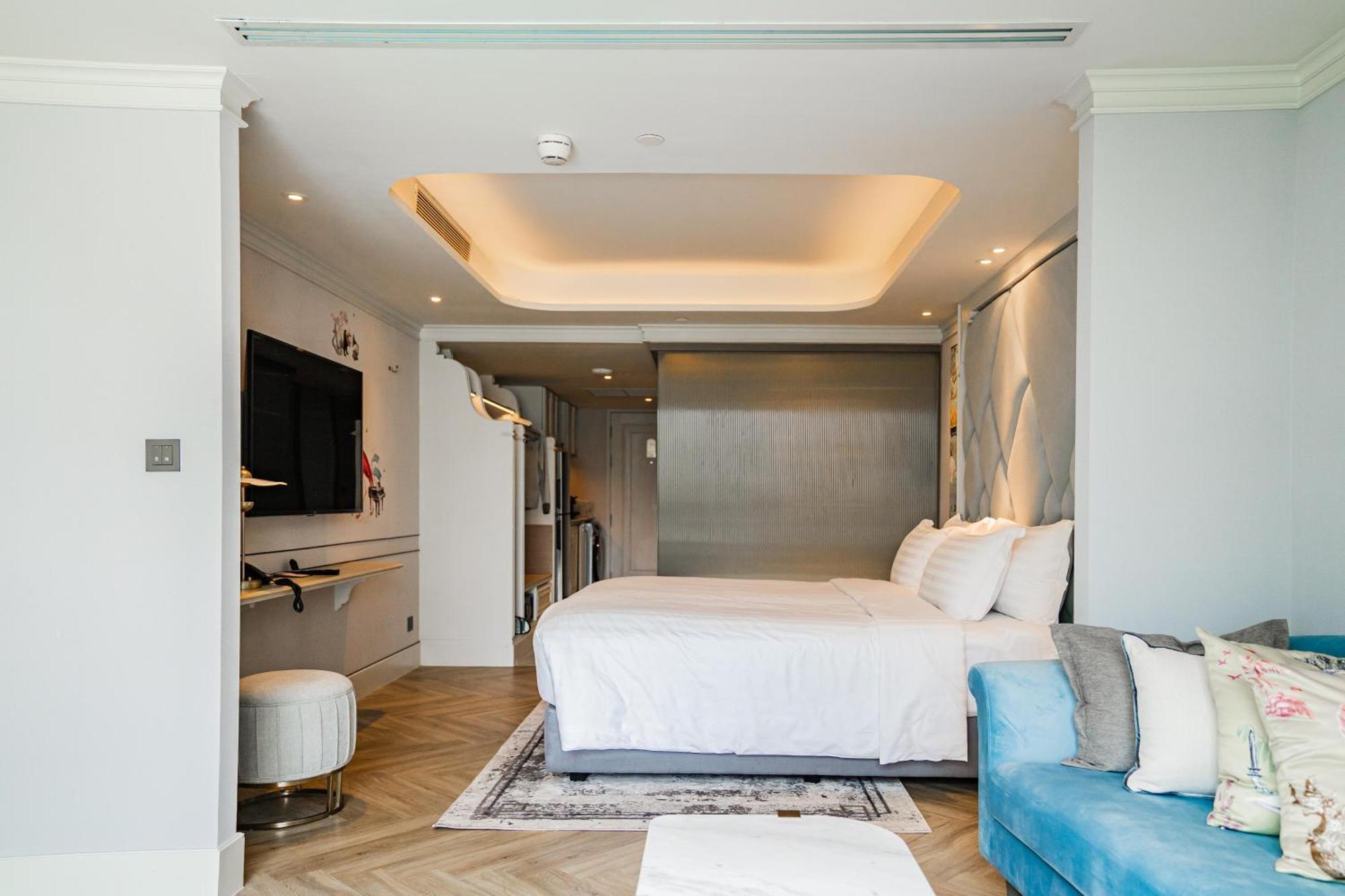 The Salil Hotel Riverside Bangkok Exterior photo A bedroom at the hotel